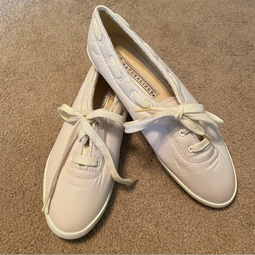 9 White Tennis Shoes